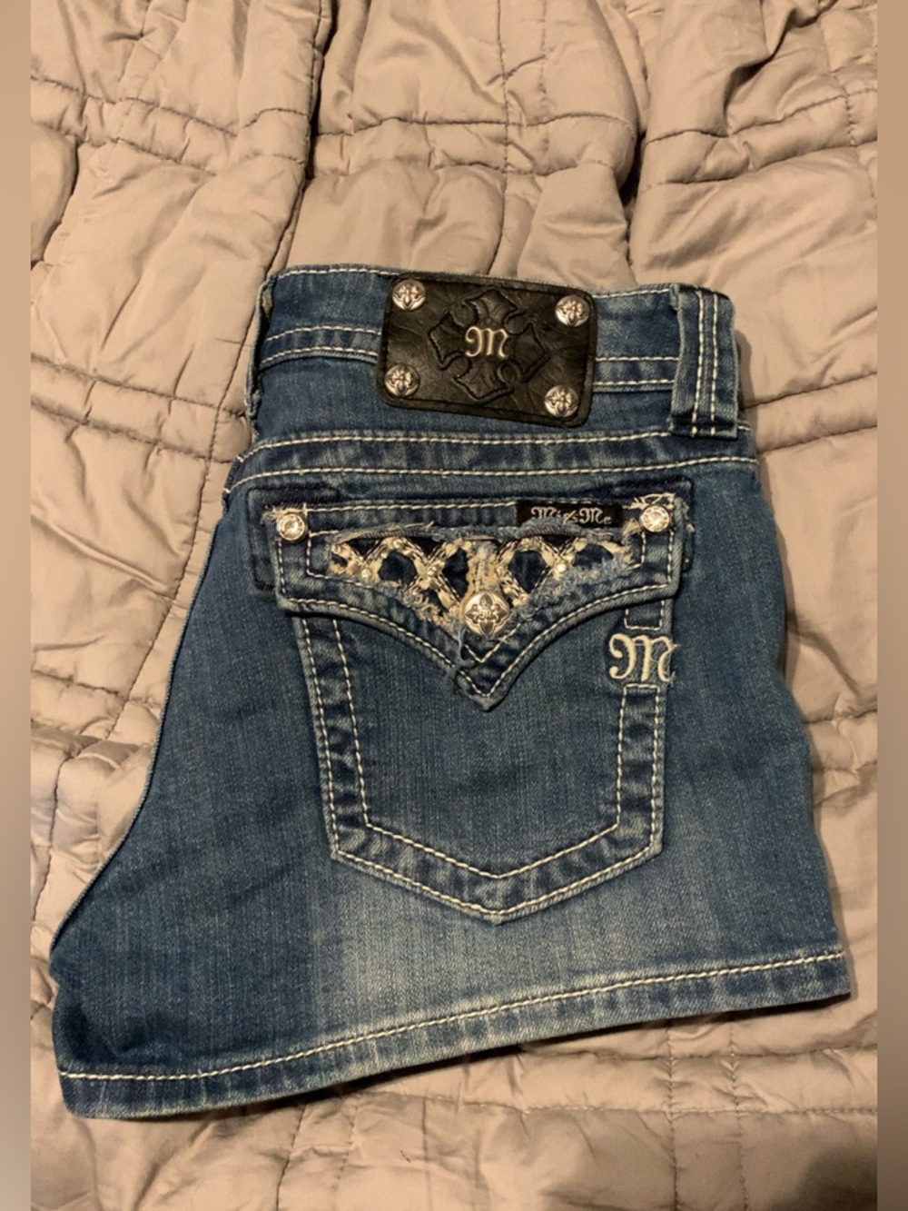 Miss Me Medium Blue Denim Cropped Jeans with Embellished Back Pocket